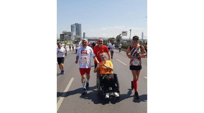 112 Çağrı Merkezi ekibi de koşuya katıldı