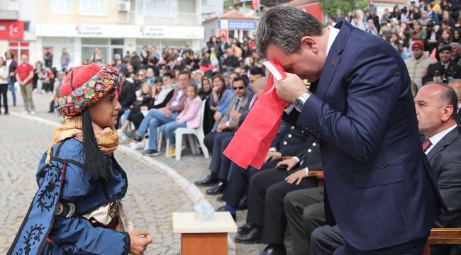 19 Mayıs Bergama'da törenle kutlandı