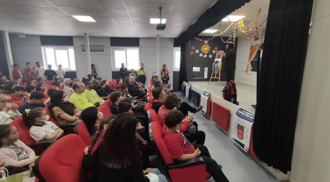 30 EKİM 2020 İZMİR DEPREMİNDE YAŞAMINI YİTİREN ÇOCUKLARDAN BERK ÖZTÜRK  OKULUNDA  ANILDI