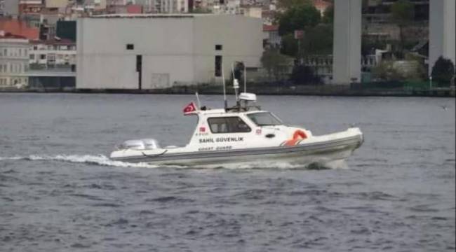 Arkadaşlarıyla fotoğraf çekerken Boğaz'a düştü, akıntıda kayboldu