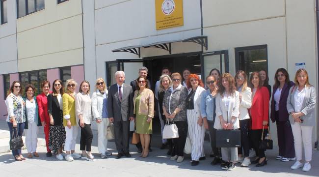 Kadınlardan KOSBİ Meslek Lisesi’ne tam not