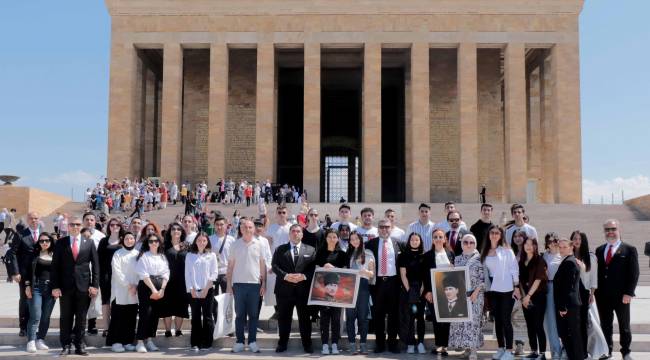 Kemalpaşalı öğrenciler KESİAD’la Anıtkabir’de