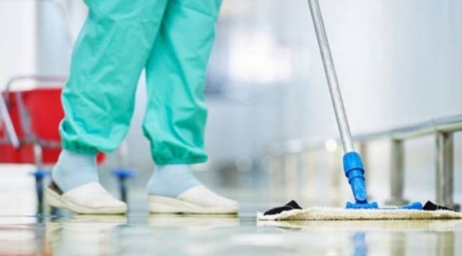 Salgında ücretsiz izne çıkarılan temizlik işçisi haklarını kazandı