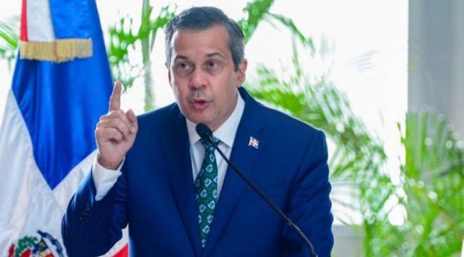 Dominik Çevre Bakanı bakanlık binasında suikasta uğradı