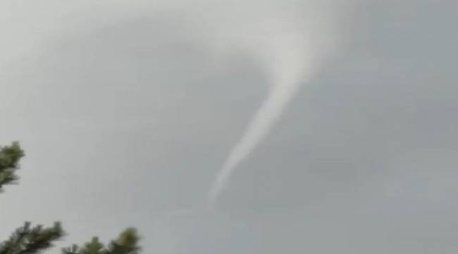 Esenboğa'da hortum: Uçaklar piste inemedi