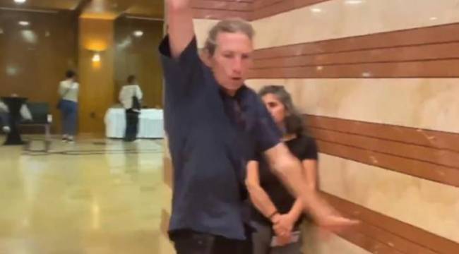 İBB'de 'kertenkele dansı' tartışması: Ne kadar ödediniz?