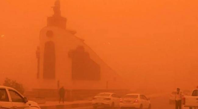 Irak'ta kum fırtınası nedeniyle uçuşlar durduruldu