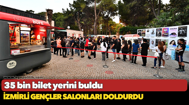 İzmirli gençler salonları doldurdu