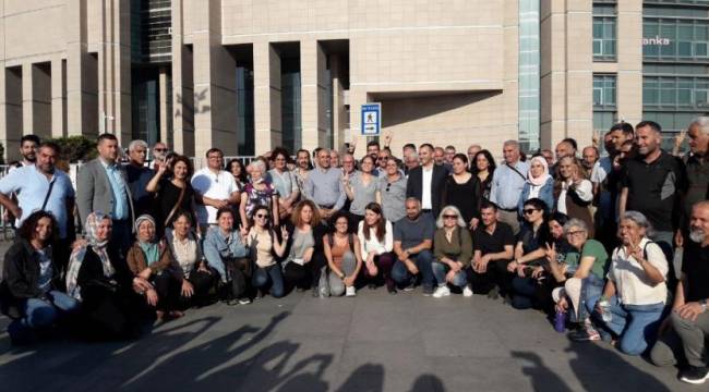 Kadıköy'de gözaltına alınan 68 kişi serbest, 2 kişi tutuklandı