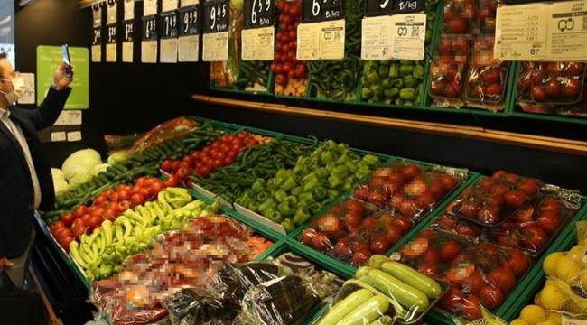 Karar yazarı Karaalioğlu: İktidar veya muhalefet ne derse desin; fiyat etiketlerinin anlattığından daha güçlü mesaj veremez