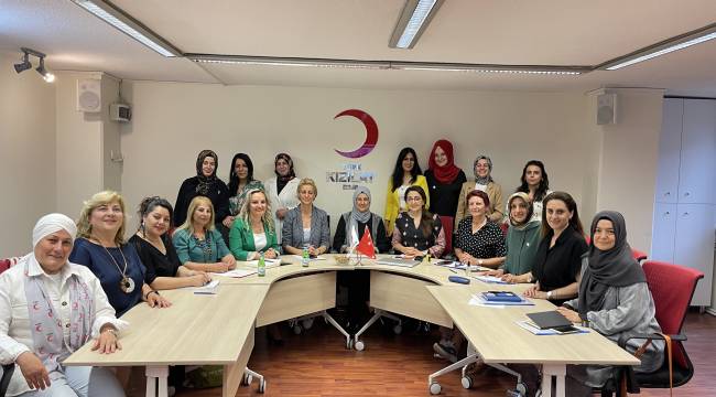 Kızılay Kadın Koordinasyon Kurulu Toplantısı İzmir’de yapıldı