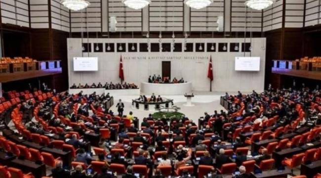 Meclis'te AKP-CHP gerginliği: 'Terbiyesizlik yapma!'