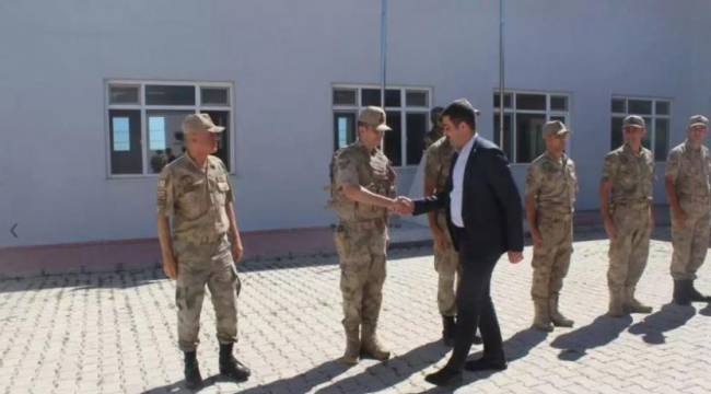 AKP İl Başkanı için askeri tören düzenlendi!