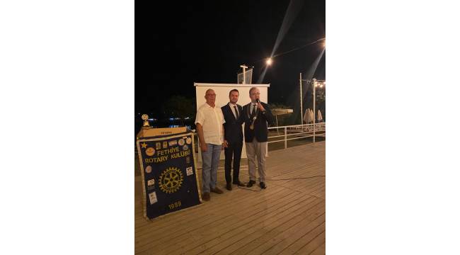 Fethiye Rotary Kulübü’nde bayrak değişimi