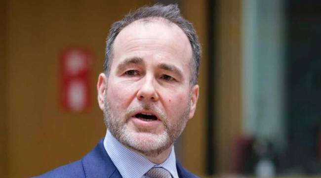 İki erkeği taciz eden Muhafazakar Parti yöneticisi istifa etti: 'Çok fazla içtim' savunması