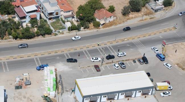 İzmir'de jandarmadan helikopterle trafik denetimi