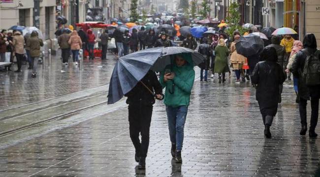 AKOM'dan İstanbullulara şiddetli yağış uyarısı