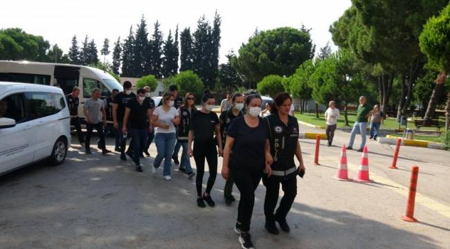 &#039;Biz sizi dolandırdık, özür dileriz’ diye mesaj attılar