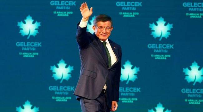 Gelecek Partisi'nde toplu istifa