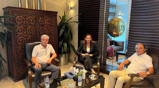 Kosova'nın Boşnak Başbakan Yardımcısı İzmir'de...