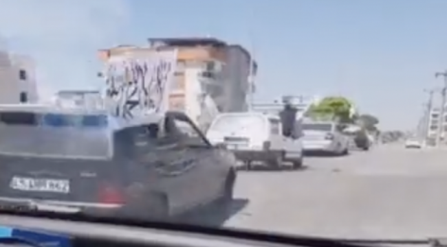 KPSS sırasında 'tevhid bayraklı düğün konvoyu' tepki çekti