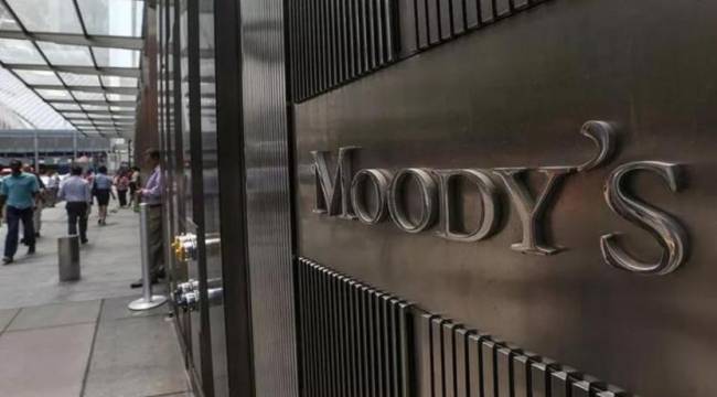 Moody's Türkiye'nin kredi notunu düşürdü