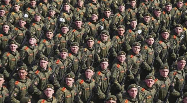 Putin'den kararname: Rus ordusu personel sayısını 137 bin artırıp 1 milyon 150 bine çıkaracak