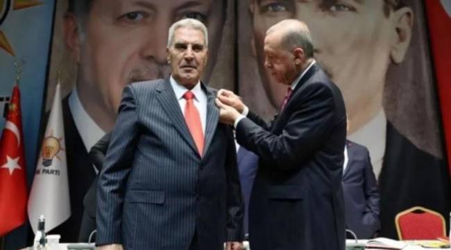 Saadet Partisi'nden seçilen belediye başkanı AKP'ye katıldı