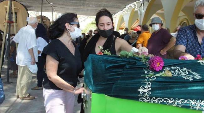 Seslendirme sanatçısı Sungun Babacan toprağa verildi