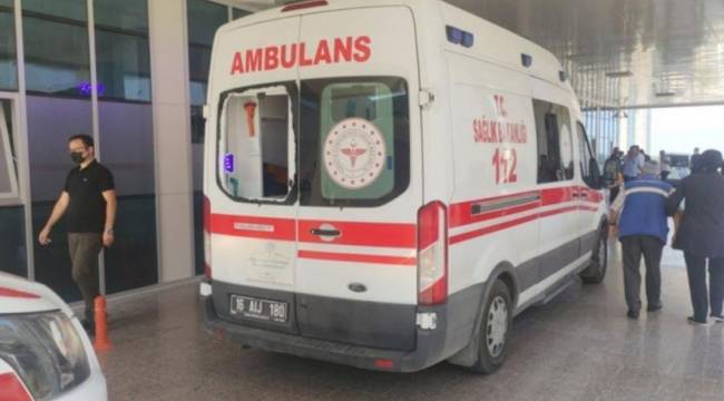 1,5 tonluk vinç işçilerin üzerine devrildi: 1 ölü, 3 yaralı