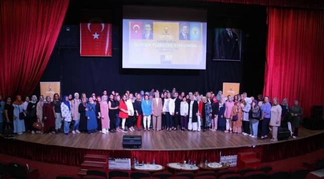 AK Parti İzmir Kadın Kolları’ndan ‘Kadın Girişimciliği Zirvesi’