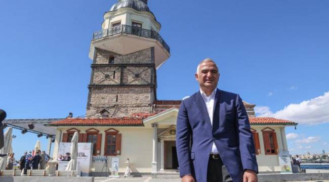 Bakan Kız Kulesi'nde... Tartışmalara ilişkin açıklama