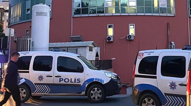 Bakırköy’de hastane önünde silahlı saldırı: Ölü ve yaralılar var