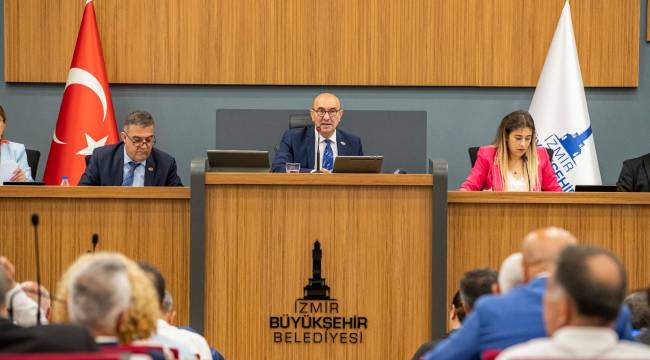 Büyükşehir'de gergin meclis: Soyer, "Hainleri ve kahramanları ayrıştırdım!"