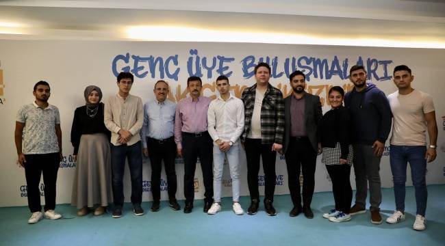 AK Gençlik İzmir'den Genç Üye Buluşması