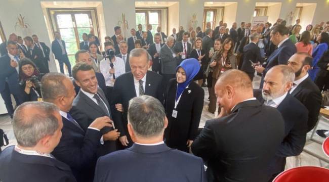 Erdoğan'dan Macron'a çağrı! "Seni de Türk Birliğine alalım"