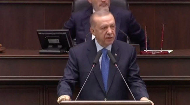 Erdoğan el yükseltti: Anayasaya türban önerisi