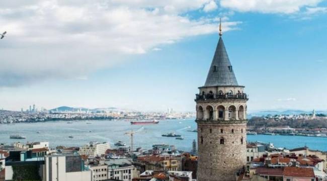 Galata Kulesi'nden düşen şahıs yaşamını yitirdi