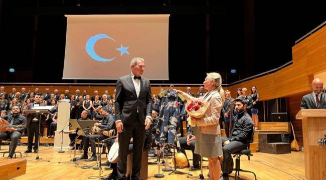 İtfaiye Haftası’nda İzmirli itfaiyeciler sahne aldı