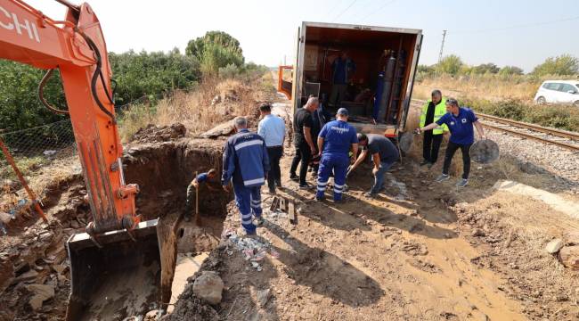 İZSU ekipleri arızayı gidermek için kesintisiz çalışıyor
