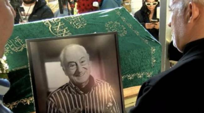 Ümit Kıvanç: Bazı ünlüler babamın cenazesinde görüntü verip gitti