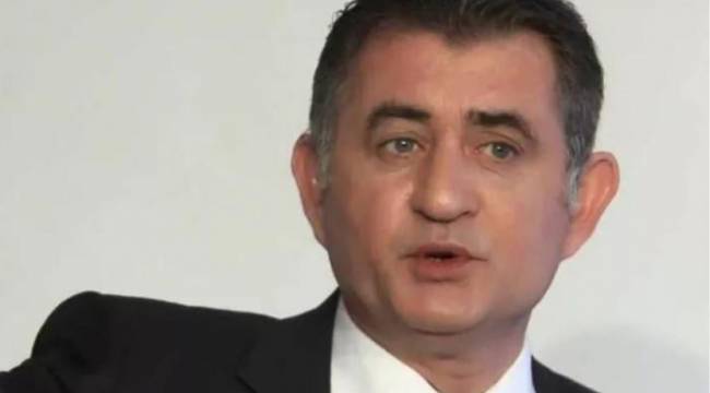 Ümit Zileli uçağın kapısında gözaltına alındı