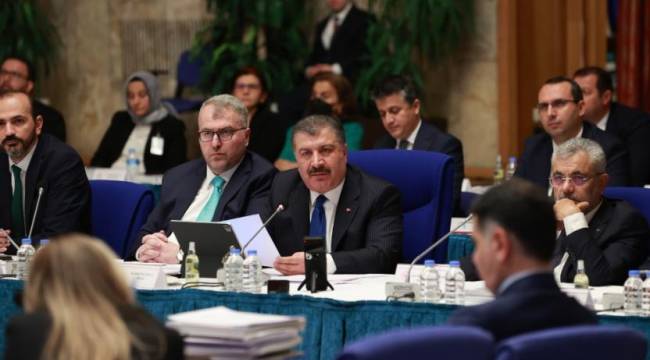 Bakan Koca'dan SMA açıklaması: Bilim Kurulumuz ikinci bir ilacın kullanımını önerdi