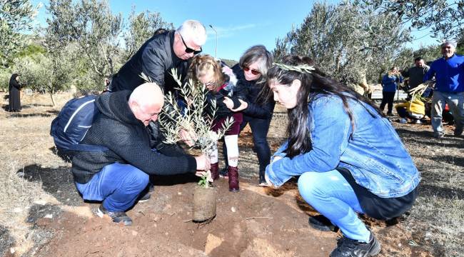 Zeytini merkezine alan ilk çocuk festivali İzmir’de yapıldı
