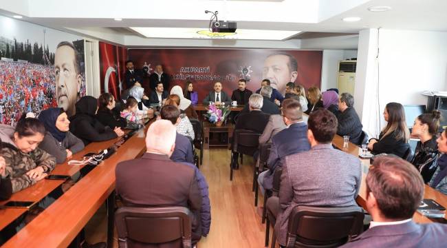 AK Parti İzmir İl Başkanı Kerem Ali Sürekli;  “İzmir, hizmet fakirliğinden usandı.”
