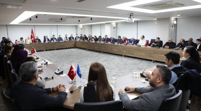 İl Başkanı Kerem Ali Sürekli;  “Soyer haklı; İzmir hizmet bekliyor”