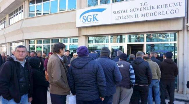 EYT'lilere düşük maaş tartışması: 'İnsanca yaşayabileceğimiz maaş hakkımız'