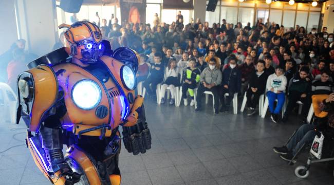 Geleceğin Mucitlerine Robot Show