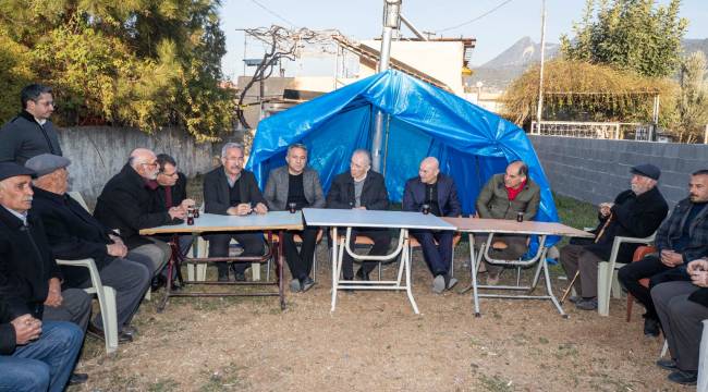 Başkan Soyer Osmaniye’de depremden etkilenen köyleri ziyaret etti