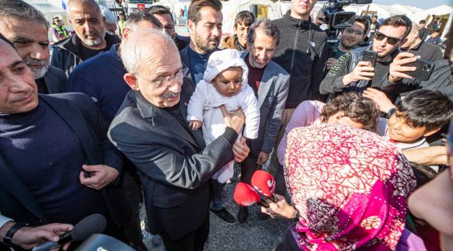 CHP lideri Kılıçdaroğlu, İzmir Büyükşehir'in Hatay’daki koordinasyon merkezini ziyaret etti